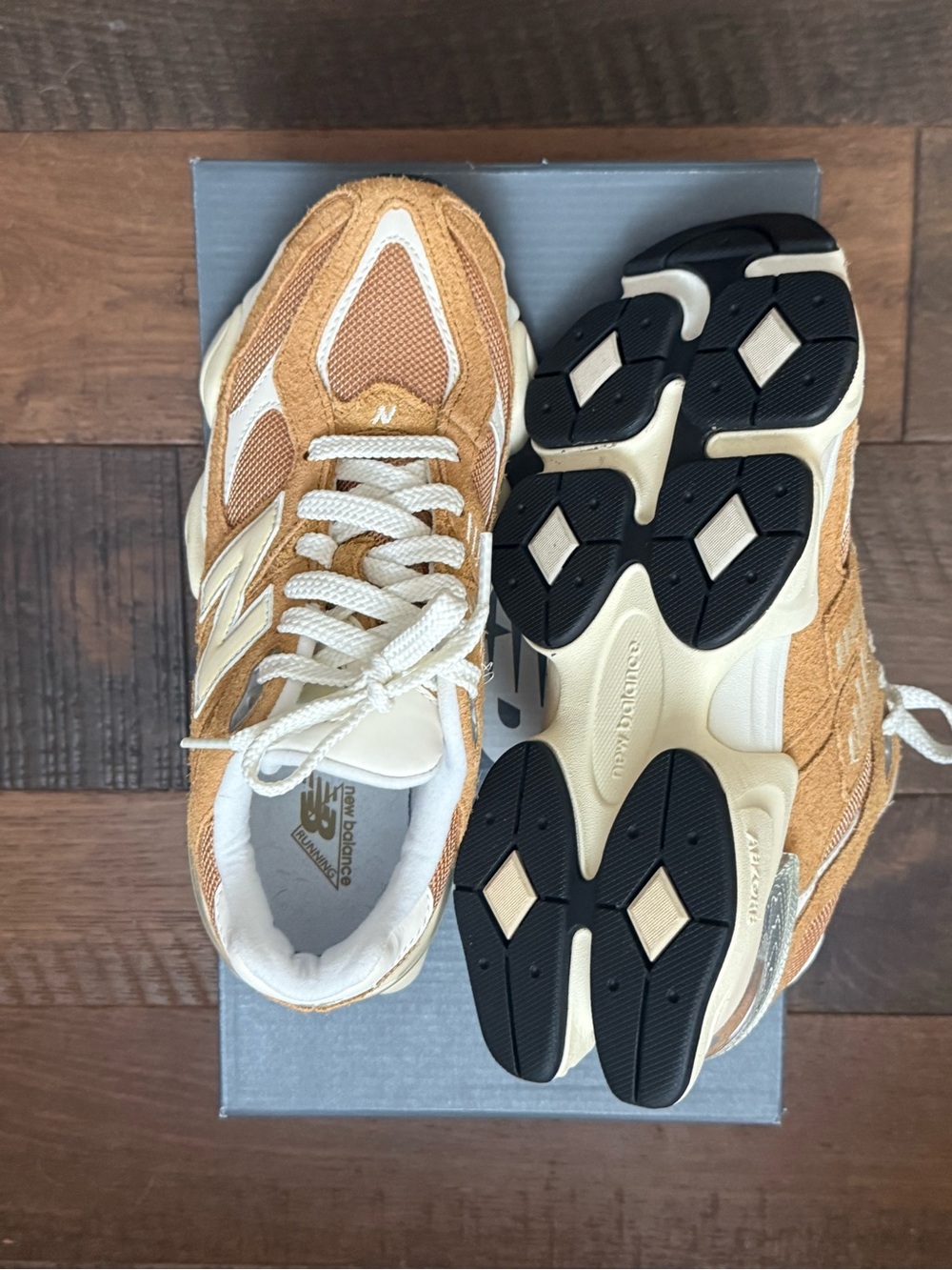 Women’s New Balance Tan & Cream Mesh Suede Sneakers - Picture 4 of 6